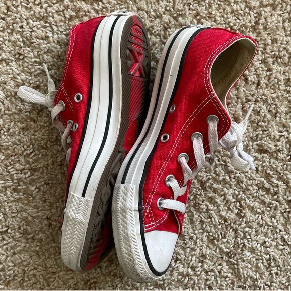 Red Converse Shoes: 4(m) 6(w) - Picture 4 of 9